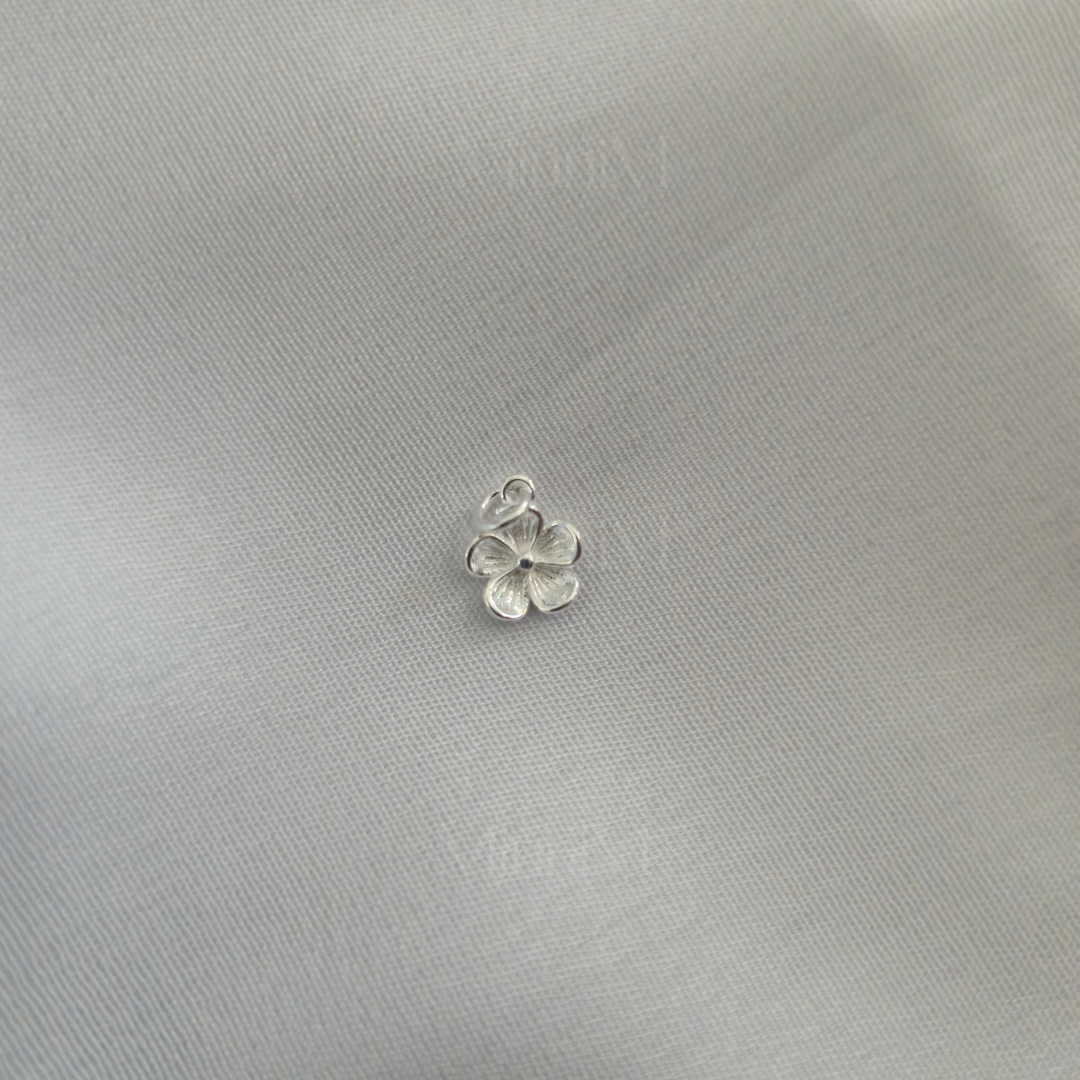 Flower Charm in 925 Sterling Silver.