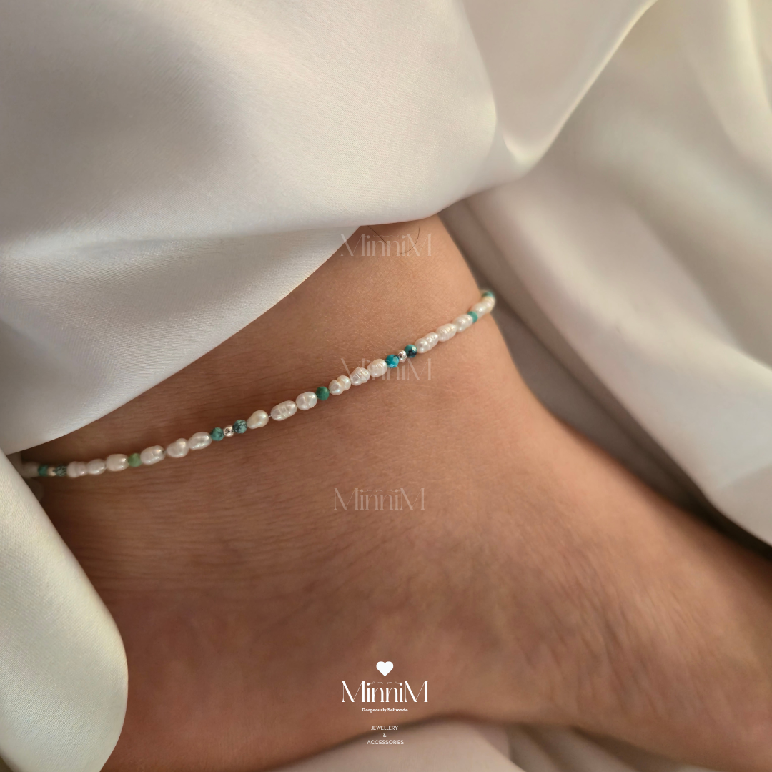 Turquoise and Freshwater Pearl Anklet in 925 Sterling Silver.