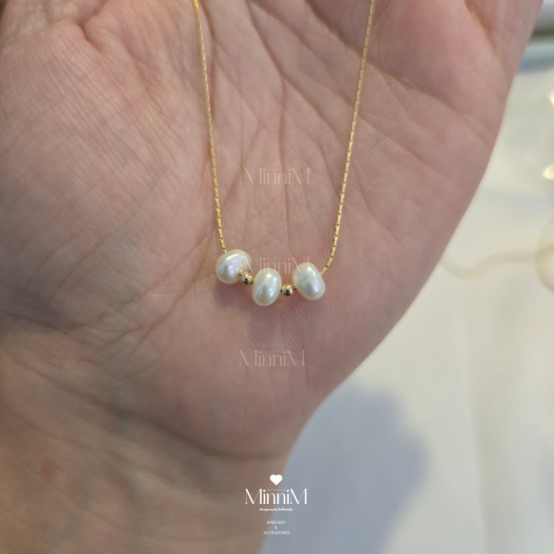 Dainty Freshwater Pearls Necklace in 14k Gold Filled.