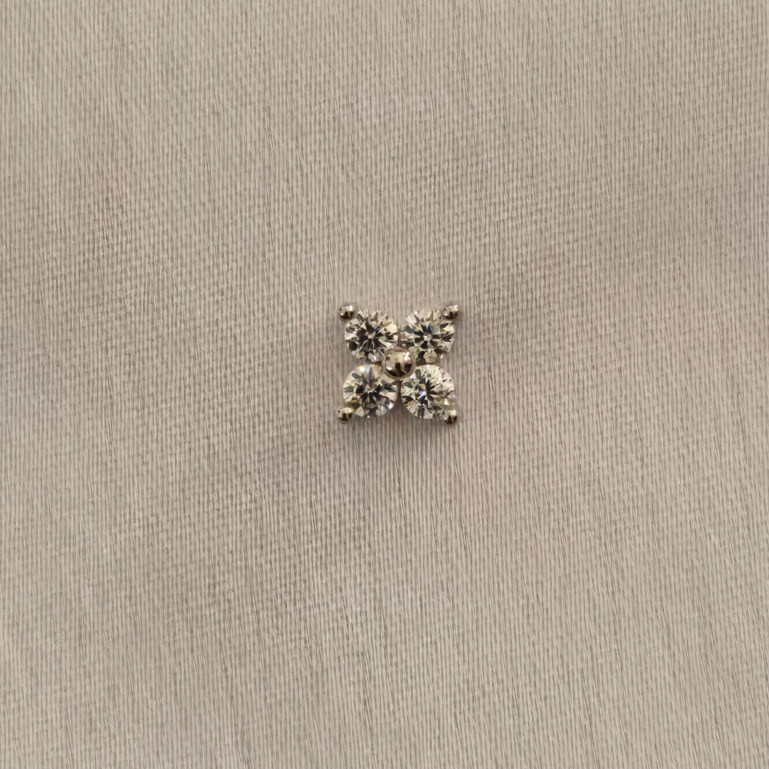 Four Leaf Clover Zircon Charm in 925 Sterling Silver.