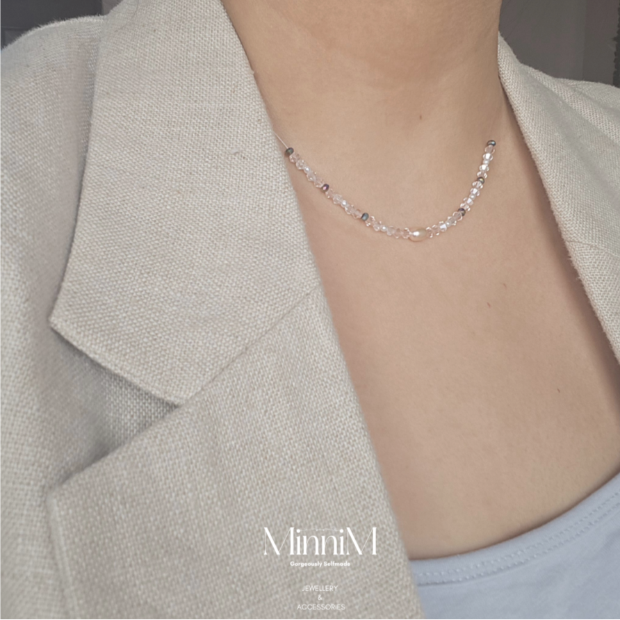 Office Chic FLOATING Necklace