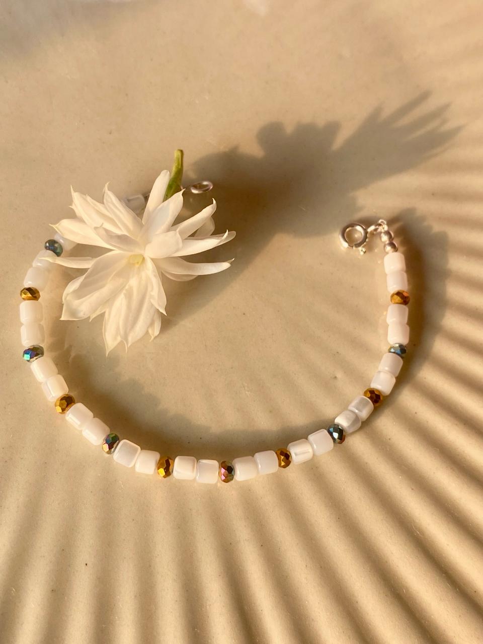 Mother of Pearl Bracelet in 925 Sterling Silver