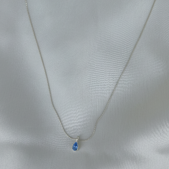 925 Sterling Silver necklace with a blue zircon pendant 