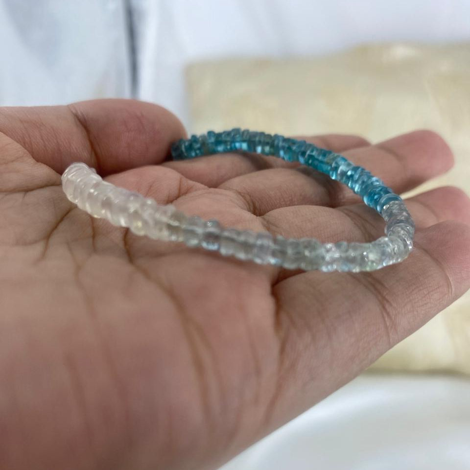 Aquamarine gradient bracelet