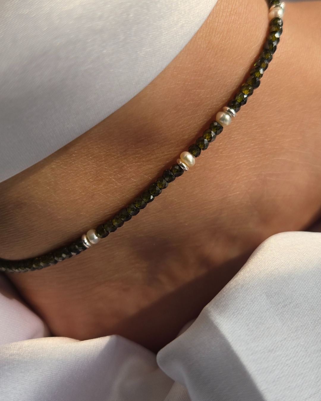 Olive Zircon Anklet with Freshwater Pearls in 925 Sterling Silver